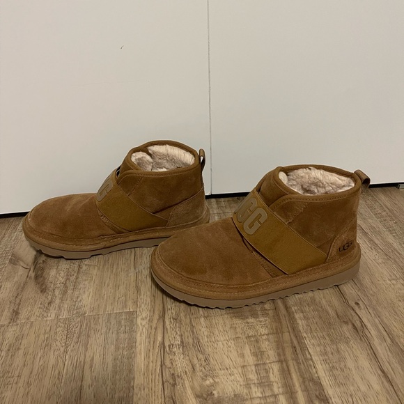 *SOLD* Mini UGGs - Picture 6 of 7